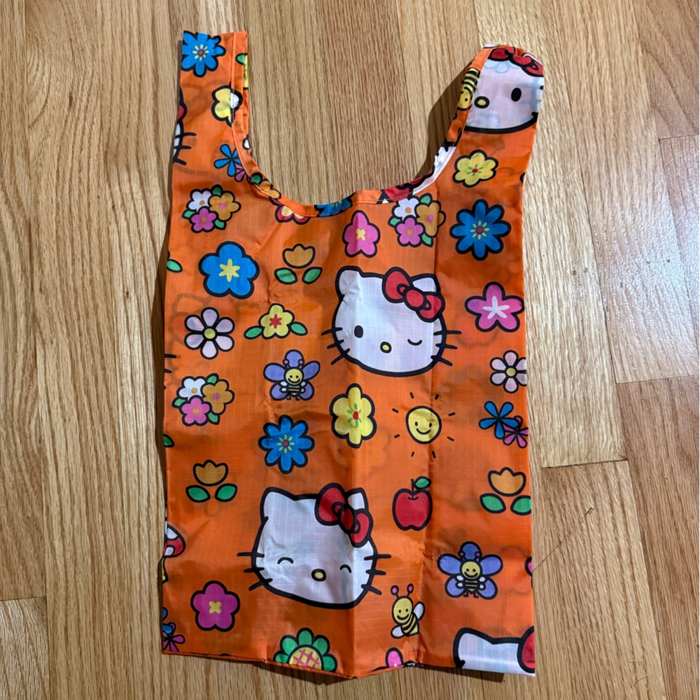 Hello Kitty Mini Baggu bag